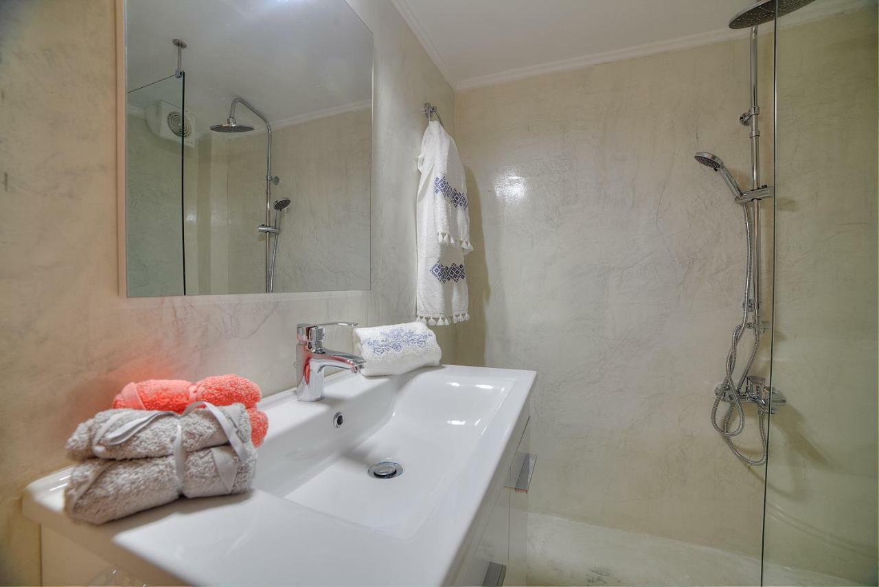 Unique Apartment In Glyfada Center Athen Exterior foto